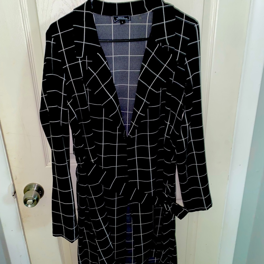 Black and white pattern tie up dress